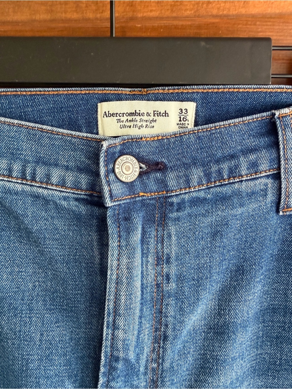 Abercrombie & Fitch The Ankle Straight Ultra High Rise Jean - Picture 2 of 3